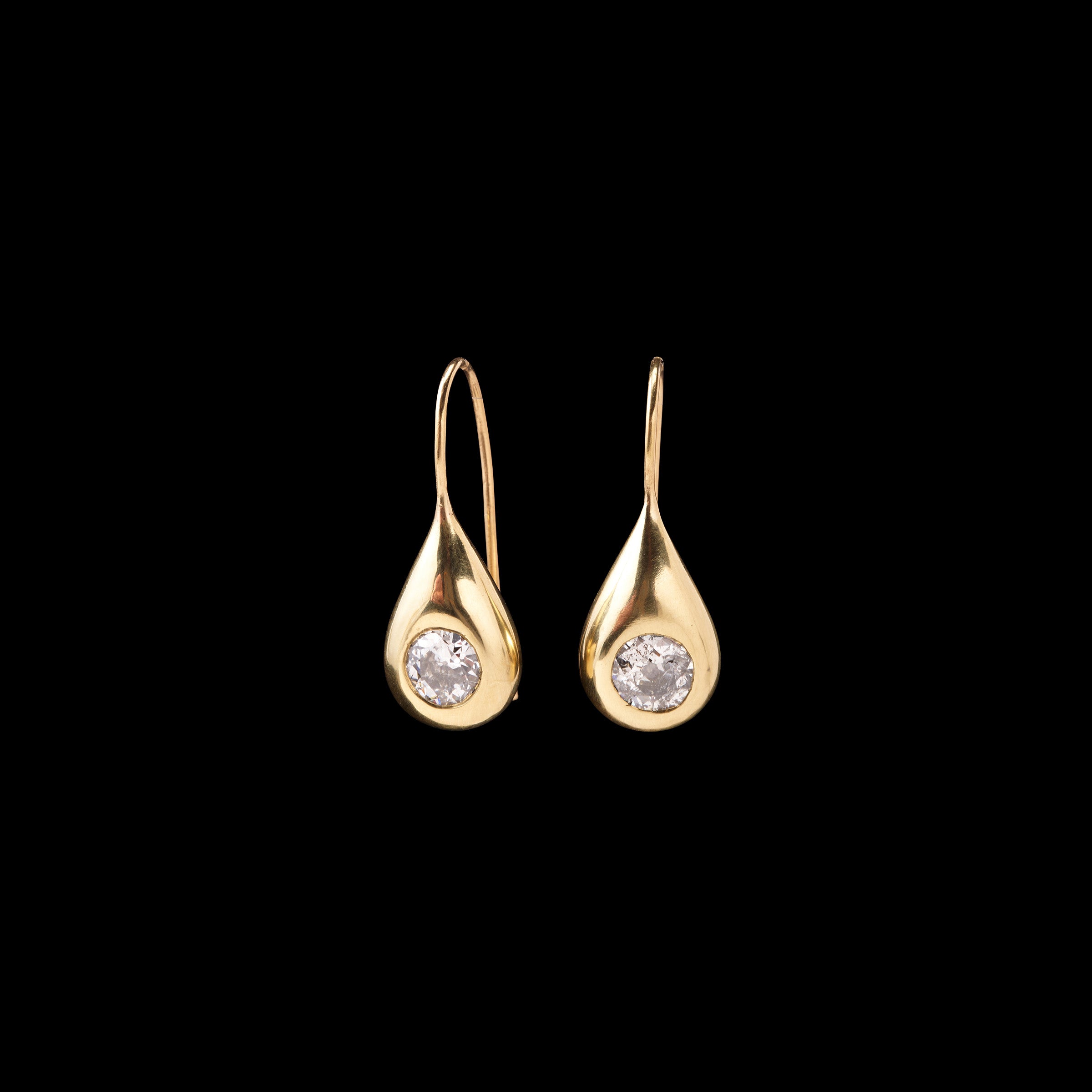 Solitaire DiamondTeardrop Earring